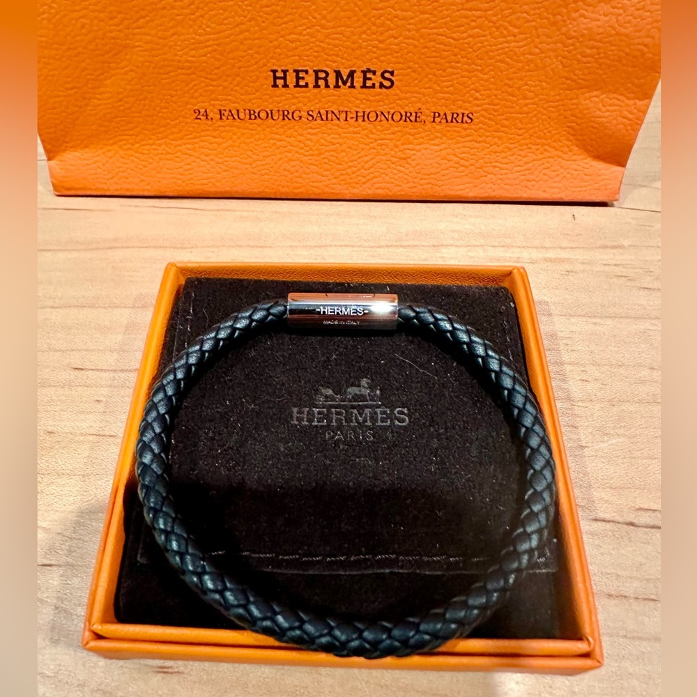 New Hermès Goliath Leather Bracelet in Noir with Palladium Hardware